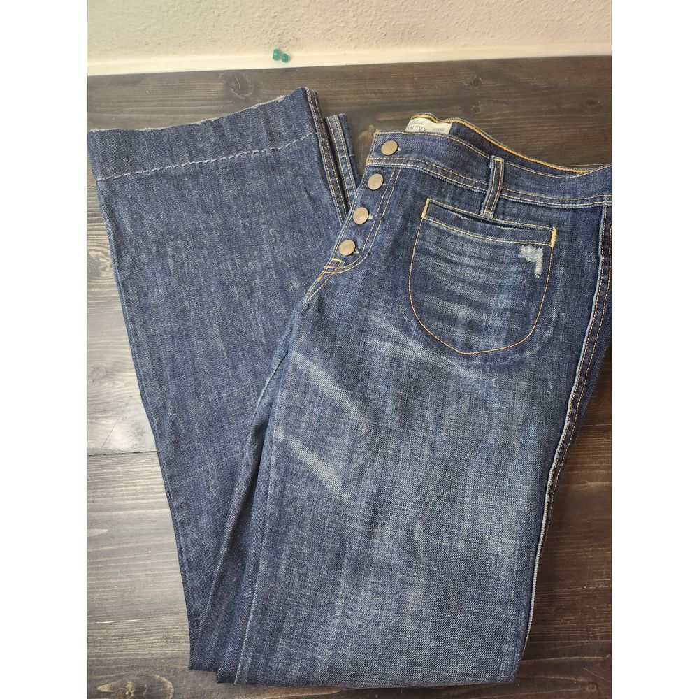 Womans Boot Cut Jeans Sz 12  Button Fly Ultra‎ Low Rise Patch pockets Distressed